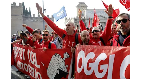 Sciopero Cgil-Uil: 500mila in piazza, disordini a Torino