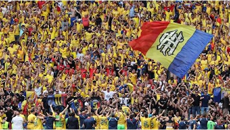 Euro 24, tifosi romeni gridano Putin, Putin verso gli ucraini