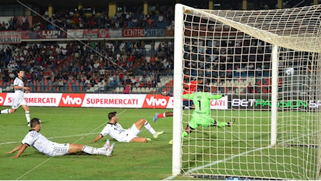 Serie B - Cosenza a reti bianche con lo Spezia. Sankoh si divora la vittoria al 90’