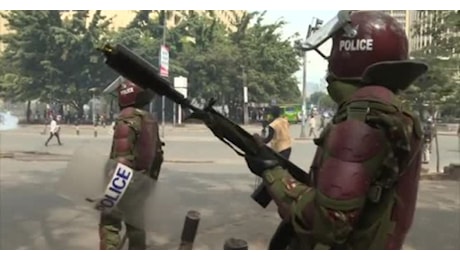IL VIDEO. Nuove proteste in Kenya, sparati lacrimogeni per disperdere la folla
