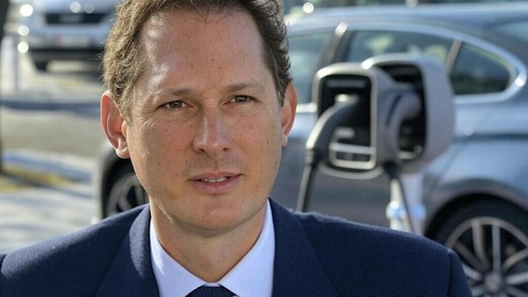 La scossa (o scusa?) di Elkann: “Percorso irrealistico di elettrificazione. Per Stellantis non un buon anno”. I conti tra crisi, dazi e futuro (gramo?) dell’auto (e dell’Occidente sorpassato dalla Cina) - Mowmag.com La scossa (o scusa?) di Elkann: “Percorso irrealistico di elettrificazione. Per Stellantis non un buon anno”. I conti tra crisi, dazi e futuro (gramo?) dell’auto (e dell’Occidente sorpassato dalla Cina) - Mowmag.com
