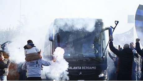 Supercoppa, l'Atalanta parte per Riyad: le foto dei tifosi a Zingonia