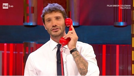 Affari Tuoi: il programma di Stefano De Martino è record di ascolti