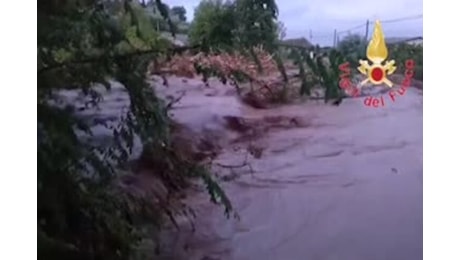 Maltempo nel Catanzarese, esonda un torrente e isola il comune di Maida