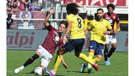 Serie A, Torino-Lazio 2-3. Adesso Como-Verona e Roma-Venezia. VIDEO