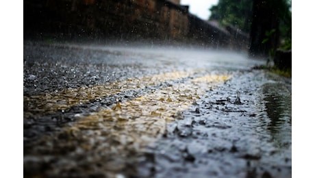 Pioggia battente su Catania e provincia: massima prudenza per strada