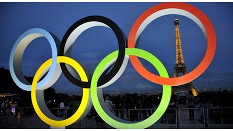 Olimpiadi Parigi 2024, la cerimonia di apertura: orario e dove vederla in tv e streaming. L'itinerario e gli ospiti d'onore Celin Dion e Lady Gaga