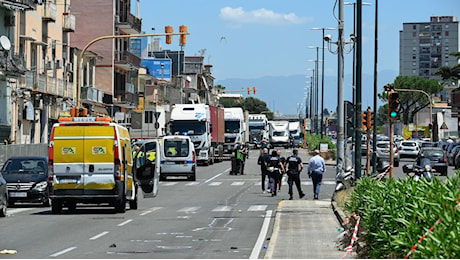 La strage dei pedoni investiti a Napoli, sono 389 e undici i decessi: la città seconda per vittime della strada