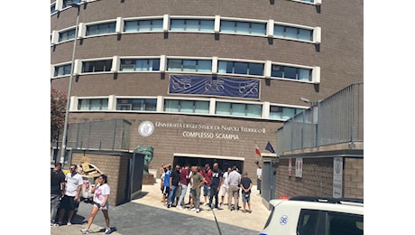 A Scampia occupata la sede dell'Università Federico II: tensione alta dopo il crollo alla Vela Celeste