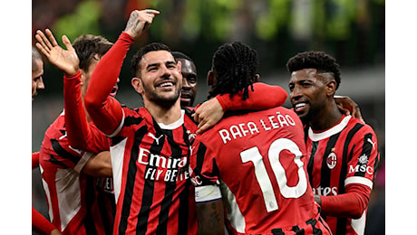 Serie A: il Milan annienta il Lecce in cinque minuti e aggancia il Torino in testa