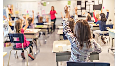 Schlein: I docenti vanno pagati meglio: se è precaria la scuola, è precario il futuro del Paese