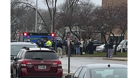 Sparatoria in una scuola in Wisconsin, tre morti tra cui l’autrice: aveva 15 anni