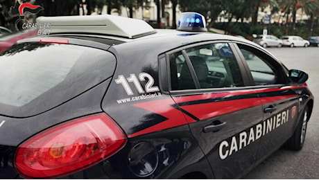 Fisioterapista 50enne uccisa a colpi di fucile a pochi metri dal lavoro a Roma. Si è costituito l'ex compagno