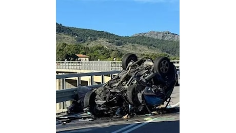 Incidente stradale sulla Palermo-Sciacca. Tre bambini in codice rosso. Morti i genitori