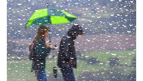 Maltempo, allerta rossa in Emilia Romagna. Fiume Lamone rompe argine nel Ravennate