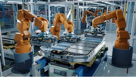 Auto e moda frenano ancora l’industria. A marzo -1,8% annuo. Ma +0,1% su febbraio