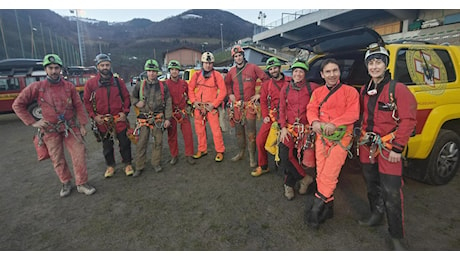 In salvo la speleologa bloccata in una grotta nella bergamasca