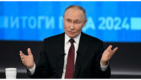 Putin: «In Ucraina vicini agli obiettivi, pace solo con autorità legittime. In questi tre anni ho quasi smesso di ridere»