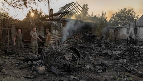 Guerra Russia Ucraina, la Nato chiede più truppe e difesa aerea contro Mosca, così si torna alla Guerra Fredda