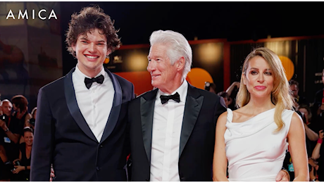 Richard Gere, avete visto suo figlio Homer sul red carpet di Venezia?