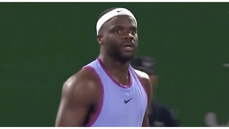 Tiafoe protesta con veemenza contro il giudice di sedia a fine match a Shanghai (Video)