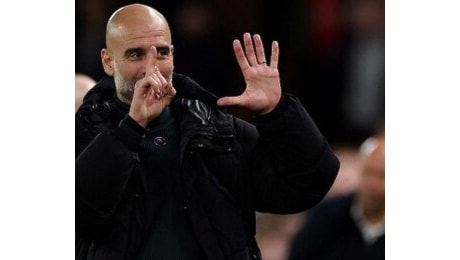 I tifosi del Liverpool cantano a Guardiola: Sarai esonerato di mattina e lui ricorda le sei Premier vinte col City