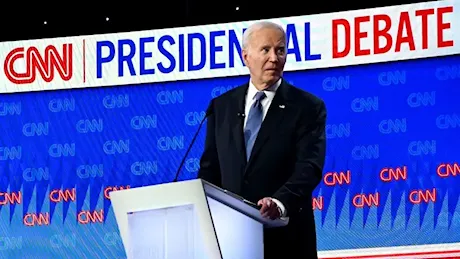 Biden e la performance imbarazzante al duello in tv: «Avevo viaggiato molto, mi sono quasi addormentato»
