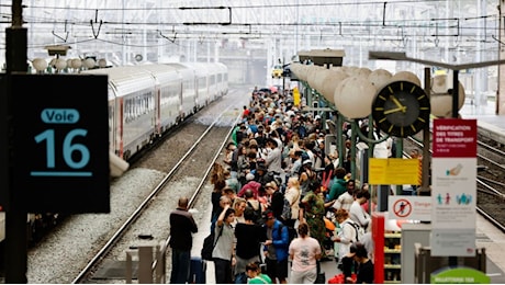 Attacco coordinato - Parigi, sabotaggio ai treni dell’Alta velocita poco prima delle Olimpiadi: altissima tensione sui Giochi