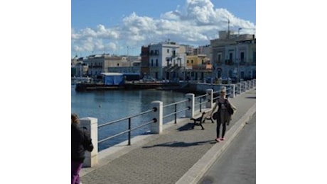 Giovane aggredito a Bari, legato e gettato in mare