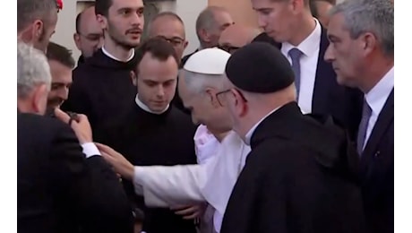 Papa Leone XIV visita a sorpresa il santuario di Genazzano: il saluto ai fedeli e l'omaggio alla Madre del Buon Consiglio - Il video