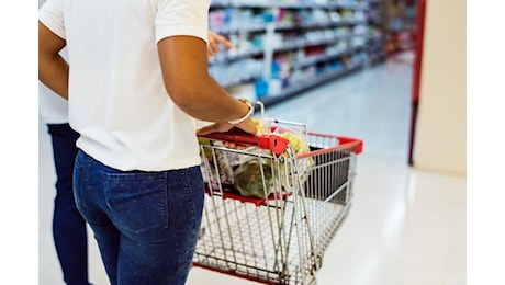 L’inflazione rallenta, ma salgono i prezzi del carrello della spesa