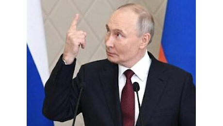 Putin, show tra minacce a Ucraina e messaggi a Trump: Troverà soluzione