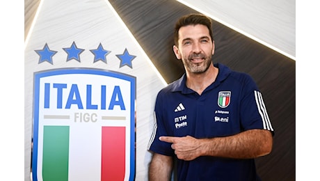 A 'Ballando con le Stelle' c'è Buffon ballerino nella serata finale