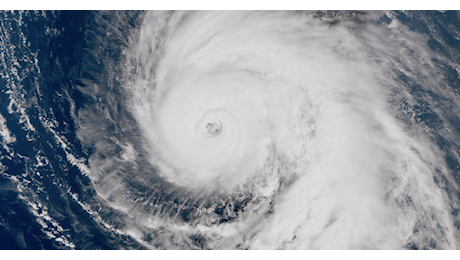 Mentre in Florida si abbatte l'uragano Milton, in Europa arriva Kirk: una spiegazione di questi fenomeni tra disinformazione, dati e influenza antropica