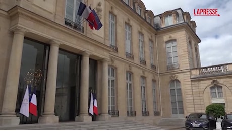 VIDEO Francia, Attal verso le dimissioni: il premier lascia l'Eliseo