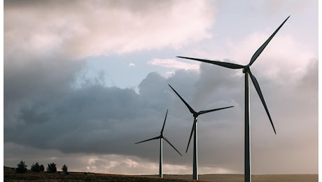 La prossima casa dove vivrai sarà fatta di vecchi aerogeneratori riciclati: così si riutilizzano le pale eoliche usate