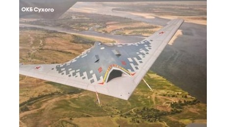 L’UCAV S-70 Okhotnik fuori controllo: i russi lo abbattono ma il relitto è in mano ucraina – Analisi Difesa