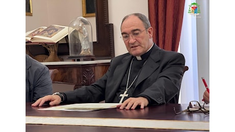 Lamezia, oggi il compleanno del vescovo Parisi, gli auguri della comunità diocesana