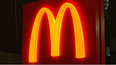 Tutti contro gli hamburger: e se l'epidemia mortale del McDonald's USA fosse di origine vegetale?