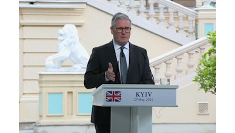 Starmer a Kiev: unità assoluta fra Ue, Usa e Ucraina su tregua
