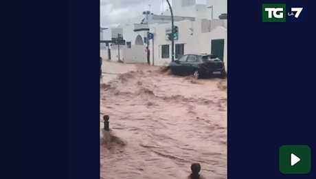 Tempesta Olivier devasta le Canarie: piogge record, inondazioni e disagi per residenti e turisti