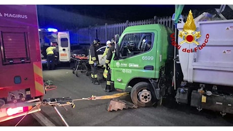 Orrore alla Vigilia, muore stritolato tra un camion e un'auto: cosa è successo