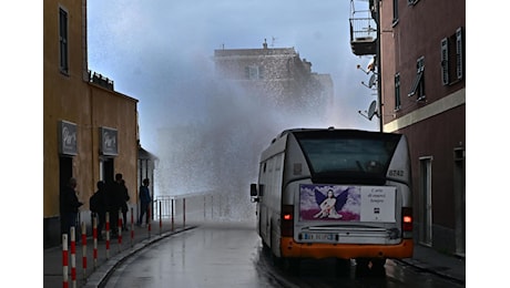 Maltempo: scattata allerta gialla per temporali su tutta la Liguria. Giovedì venti di burrasca fino a 120 km/h