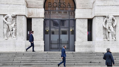 Borse 2 dicembre | Vendite su Stellantis dopo l'uscita di Tavares: listini europei in calo