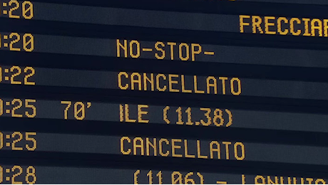 Guasto Trenitalia a Roma oggi: treni in ritardo e cancellati, disagi in tutta Italia. Ecco cosa è successo