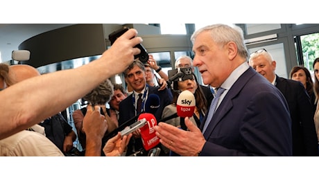 Ue, Tajani: Nel Ppe tutti sanno che non si può escludere l'Italia, guai a non dialogare con l'Ecr