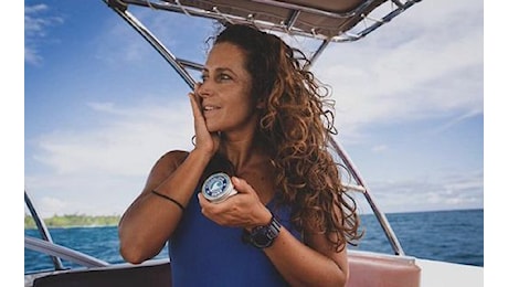 La surfista Giulia Manfrini muore trafitta da un pescespada in Indonesia