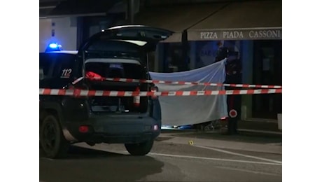 La lama a 80cm dal viso. In un video l'aggressione dell'egiziano al carabiniere di Rimini