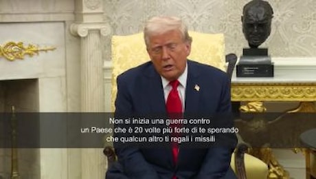 Trump su Zelensky: Non si inizia guerra con chi è 20 volte più forte sperando in aiuto altrui