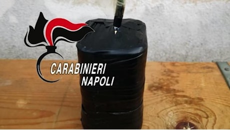 Napoli: maxi sequestro di botti di capodanno illegali, anche la bomba Sinner